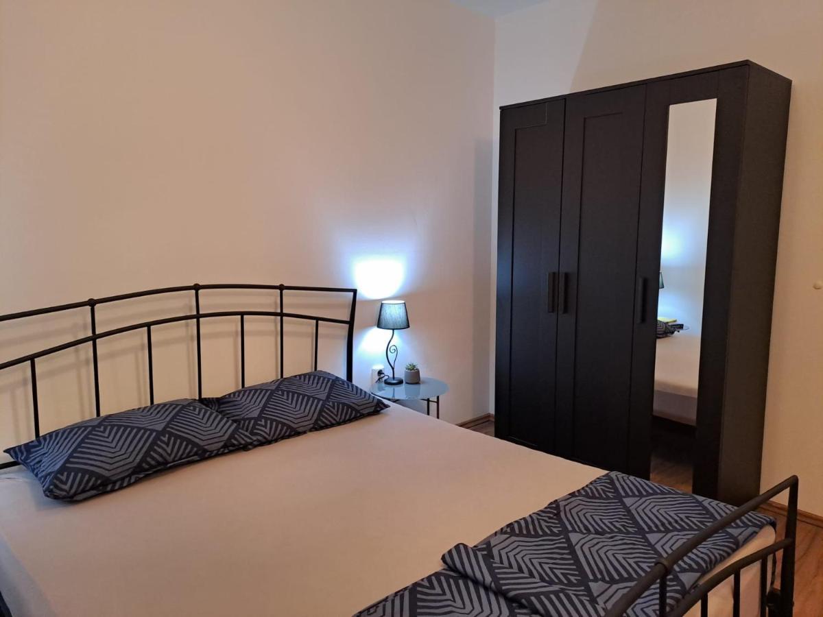 Apartmensts Arsen 928 풀라 외부 사진