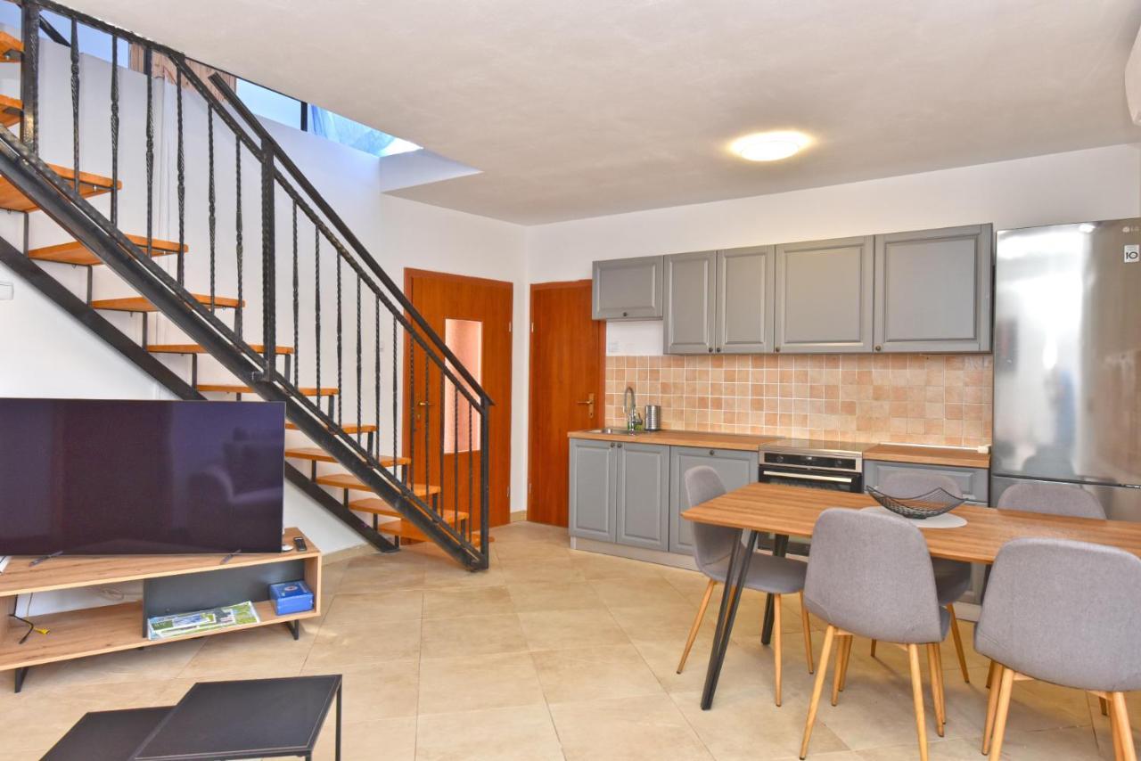 Apartmensts Arsen 928 풀라 외부 사진